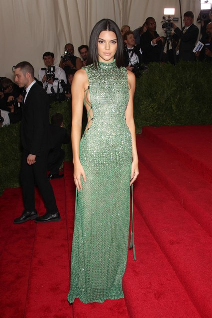 Kendall-Jenner-Calvin Klein Collection dress. | SCANDINAVIA VOGUE